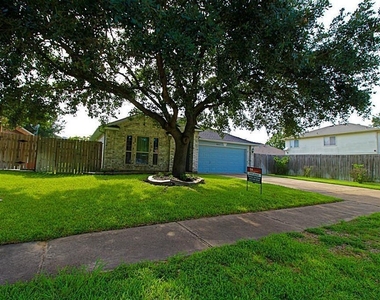 18223 Lundar Lane - Photo Thumbnail 11
