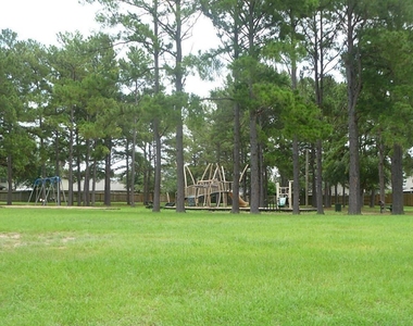18223 Lundar Lane - Photo Thumbnail 14