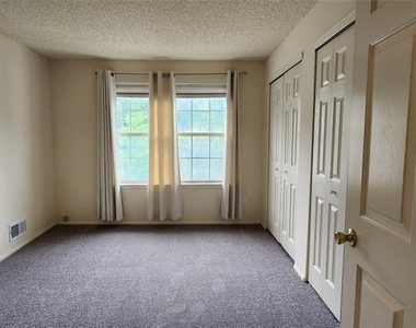 1265 Mulberry - Photo Thumbnail 18