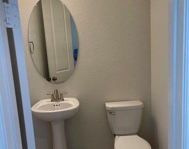 1403 Adell Rose Lane - Photo Thumbnail 17