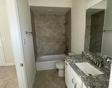 1403 Adell Rose Lane - Photo Thumbnail 14