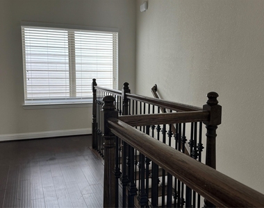 1403 Adell Rose Lane - Photo Thumbnail 16