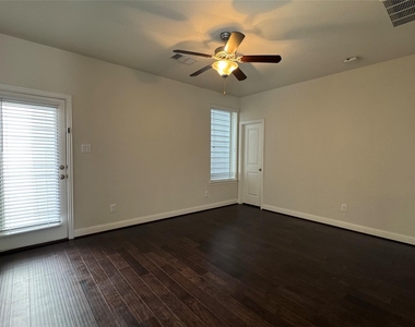 1403 Adell Rose Lane - Photo Thumbnail 19
