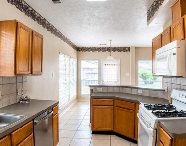 17202 Desert Maize Lane - Photo Thumbnail 12