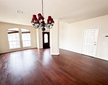 3054 Orchard Vale Drive - Photo Thumbnail 3