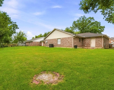 3809 Wood Sorrel Drive - Photo Thumbnail 12