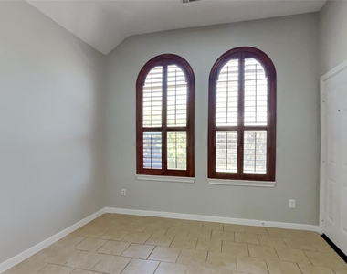 20743 Oakhurst Park Drive - Photo Thumbnail 5