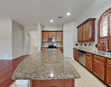 20743 Oakhurst Park Drive - Photo Thumbnail 4