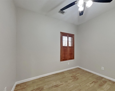 20743 Oakhurst Park Drive - Photo Thumbnail 15