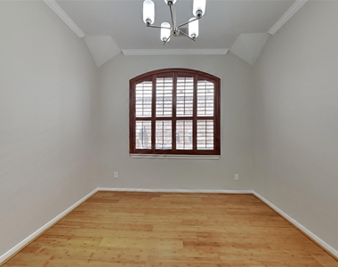 20743 Oakhurst Park Drive - Photo Thumbnail 6
