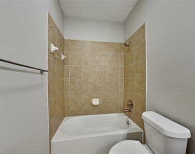 20743 Oakhurst Park Drive - Photo Thumbnail 18