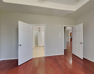 20743 Oakhurst Park Drive - Photo Thumbnail 8