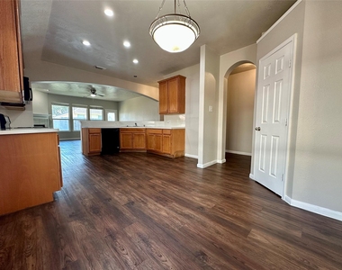 19011 Spring Meadows Lane - Photo Thumbnail 21