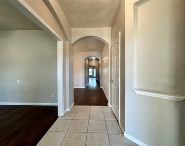 19011 Spring Meadows Lane - Photo Thumbnail 10