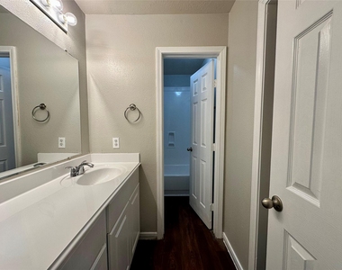 19011 Spring Meadows Lane - Photo Thumbnail 25