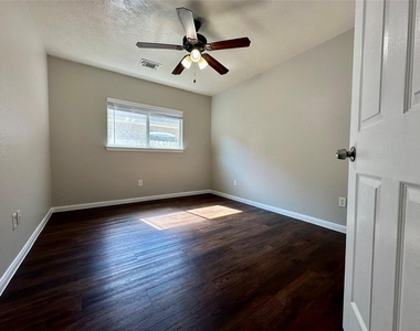 19011 Spring Meadows Lane - Photo Thumbnail 22