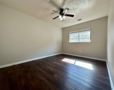 19011 Spring Meadows Lane - Photo Thumbnail 7