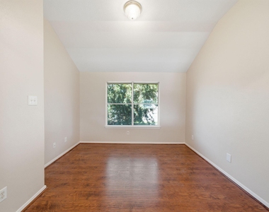 14715 Plains River Drive - Photo Thumbnail 9