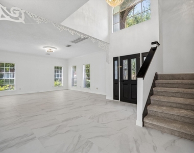 2431 Parkwood Lane - Photo Thumbnail 2