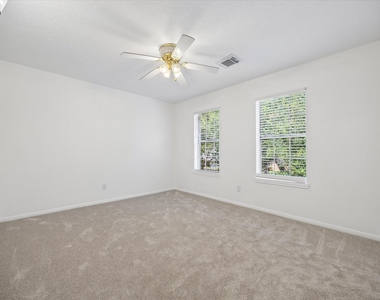 2431 Parkwood Lane - Photo Thumbnail 12