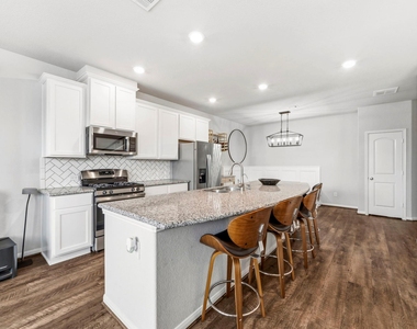 5532 Evanston Lane - Photo Thumbnail 5