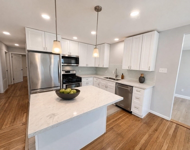 6010 Ridgeway Drive - Photo Thumbnail 5