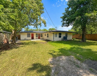 6010 Ridgeway Drive - Photo Thumbnail 13