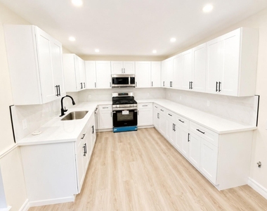 1815 Brumbelow Street - Photo Thumbnail 7