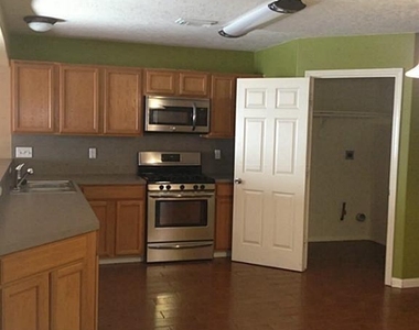 29027 Fox Fountain Lane - Photo Thumbnail 7