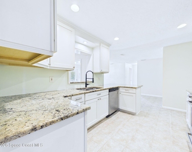 1523 Breese Street Ne - Photo Thumbnail 5