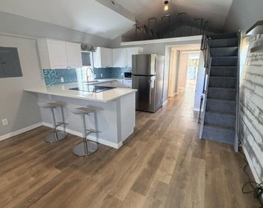 210 Sandpiper Drive - Photo Thumbnail 2