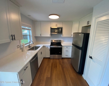 3247 Galleon Avenue Ne - Photo Thumbnail 5