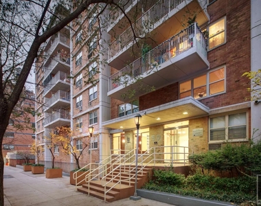 West 93 Street - Photo Thumbnail 7