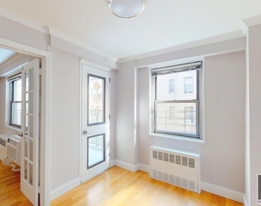 West 97th Street - Photo Thumbnail 3