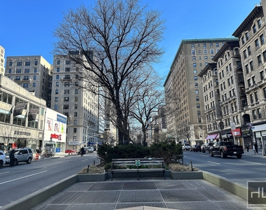 West End Avenue - Photo Thumbnail 4