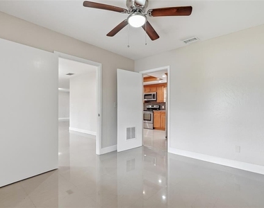 8808 W Broad Street - Photo Thumbnail 19