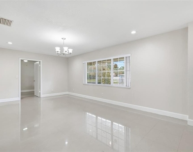 8808 W Broad Street - Photo Thumbnail 8