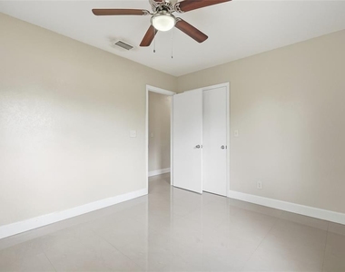 8808 W Broad Street - Photo Thumbnail 25