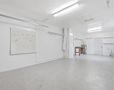 8808 W Broad Street - Photo Thumbnail 17