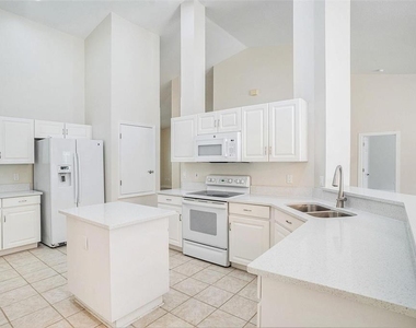 16909 Falconridge Road - Photo Thumbnail 6