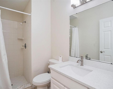 16909 Falconridge Road - Photo Thumbnail 9