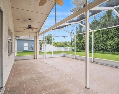 16909 Falconridge Road - Photo Thumbnail 12