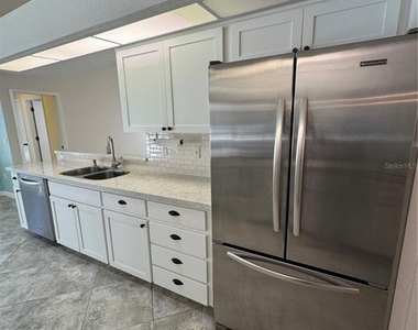 7565 Jomel Drive - Photo Thumbnail 15