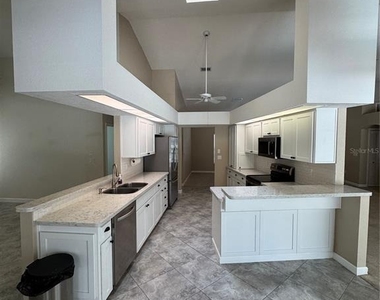 7565 Jomel Drive - Photo Thumbnail 13