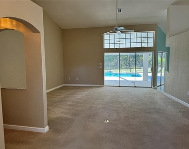 7565 Jomel Drive - Photo Thumbnail 4