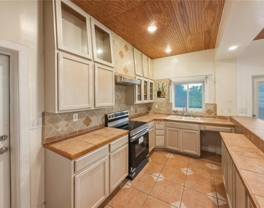211 E 131st Avenue - Photo Thumbnail 15