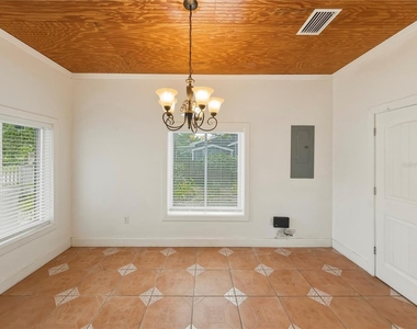 211 E 131st Avenue - Photo Thumbnail 7
