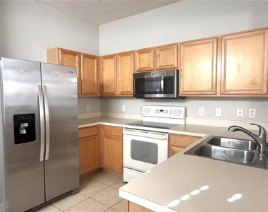 26627 Castleview Way - Photo Thumbnail 8