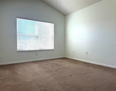 26627 Castleview Way - Photo Thumbnail 10