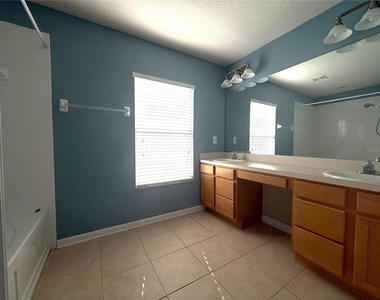 26627 Castleview Way - Photo Thumbnail 14